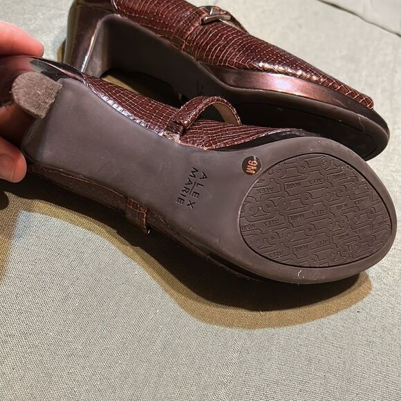 Alex Marie Peep Toe Heals - Picture 9 of 13